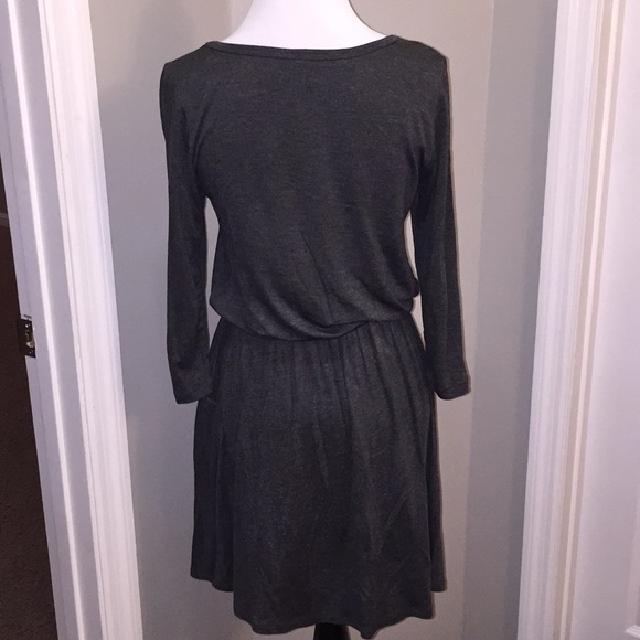3/4th Sleeve, Grey Belted Dress w/Pockets - Picture 4 of 8